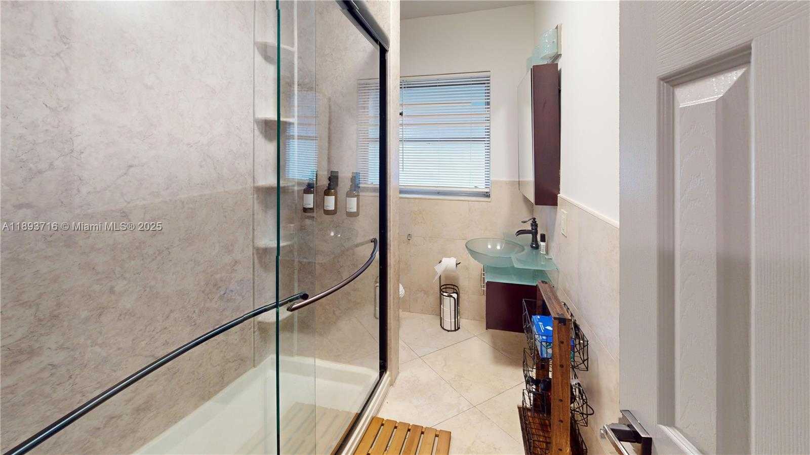 Small Image of 2121 NORTH EAST 62ND ST, Fort Lauderdale Number 13