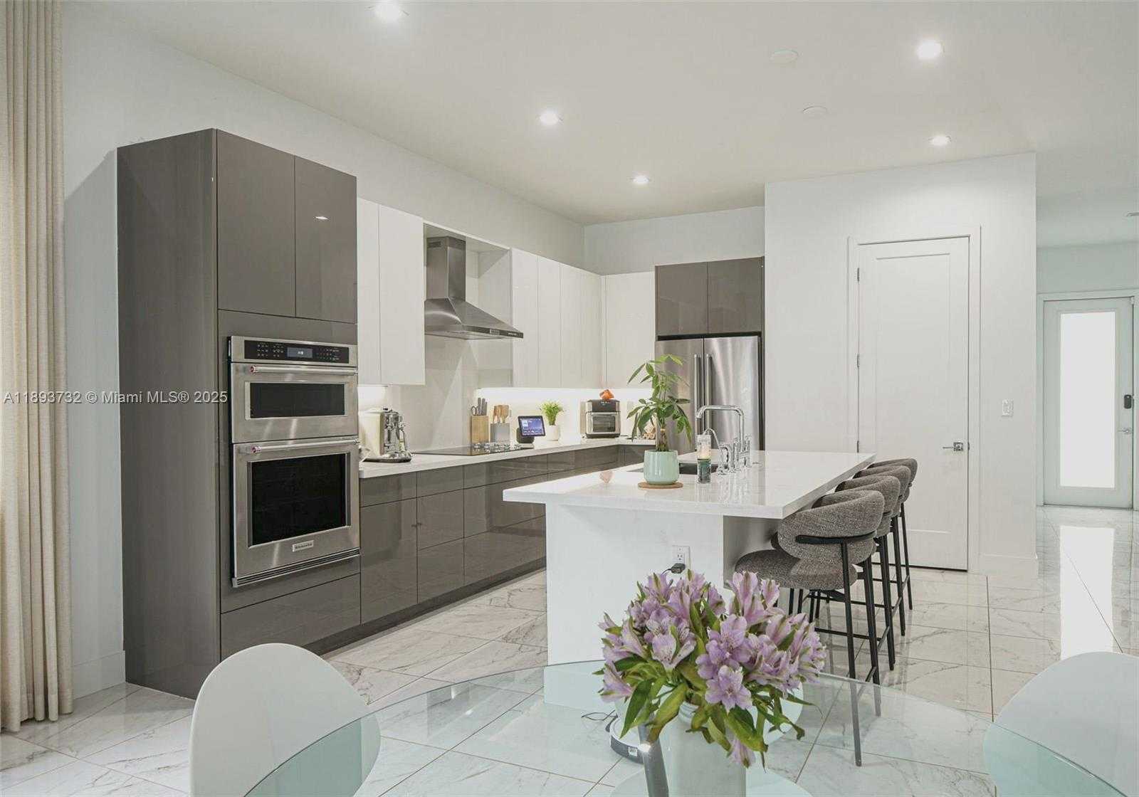 Small Image of 8137 NORTH WEST 46TH TER, Doral Number 6