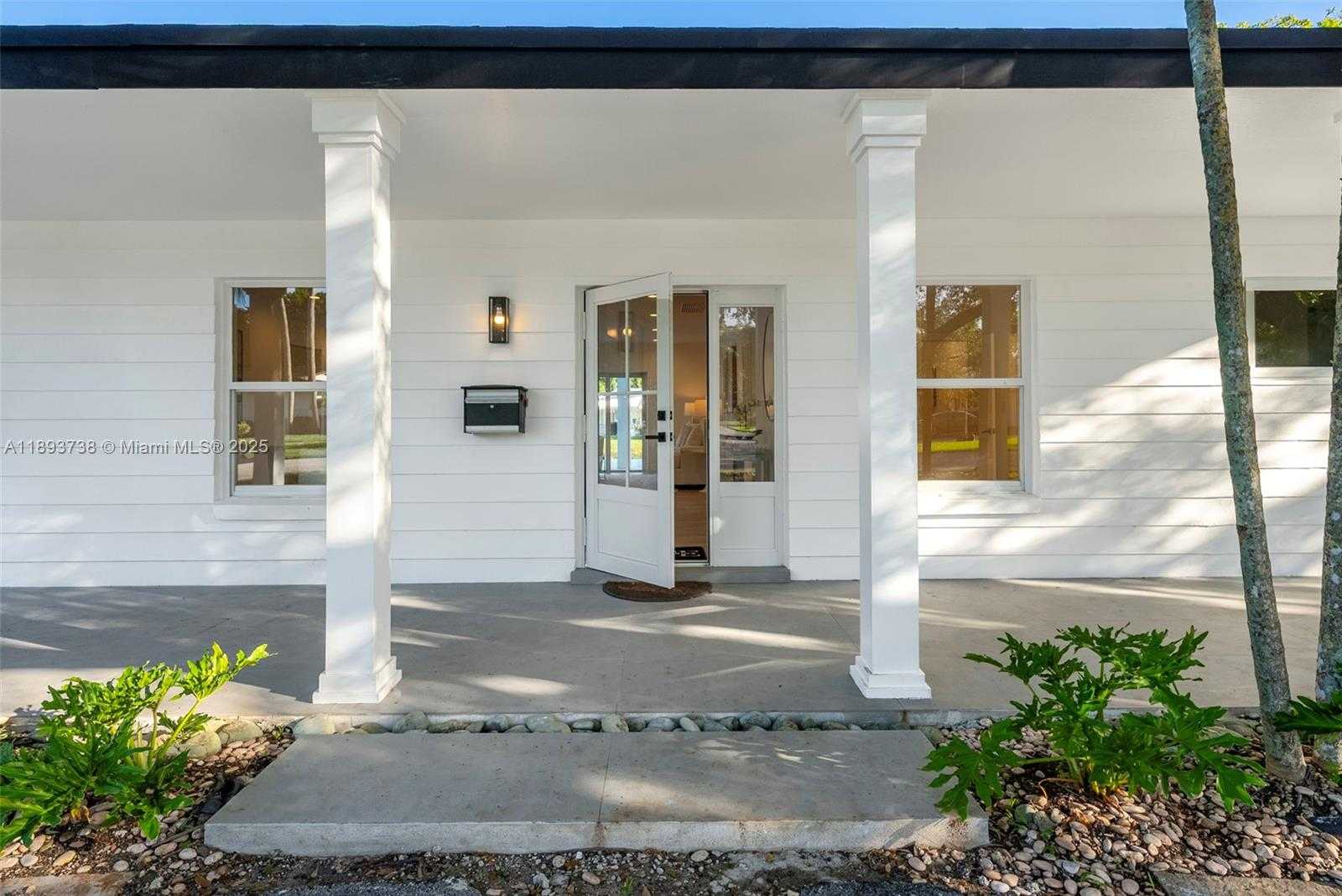 Small Image of 6951 SOUTH WEST 134TH ST, Pinecrest Number 3
