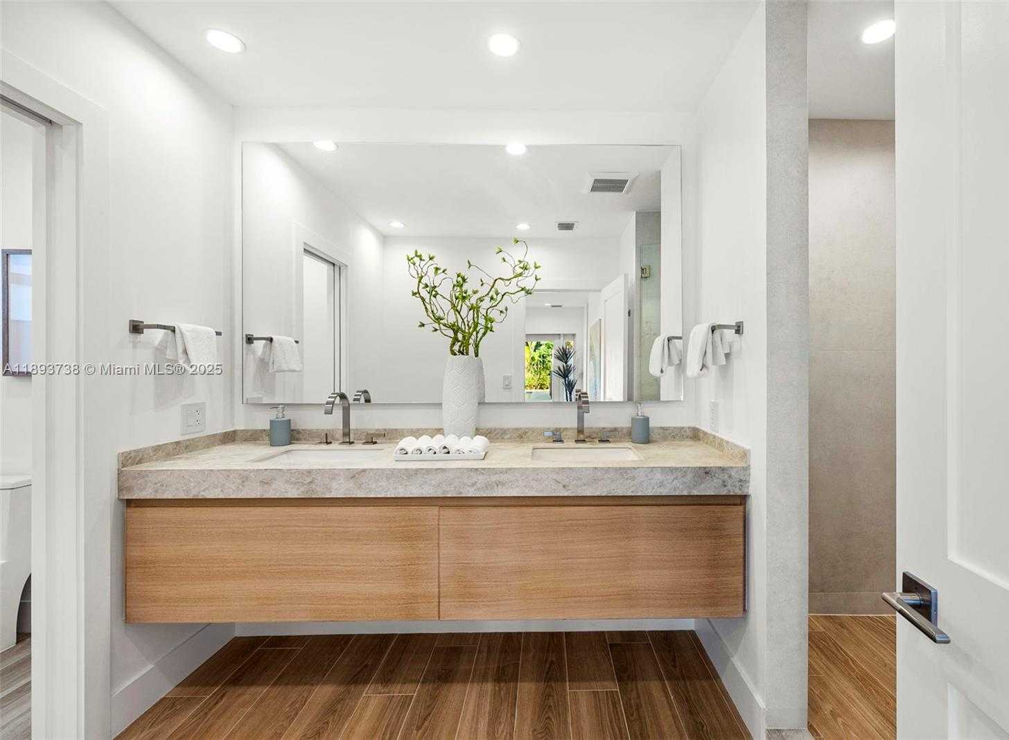 Small Image of 6951 SOUTH WEST 134TH ST, Pinecrest Number 33