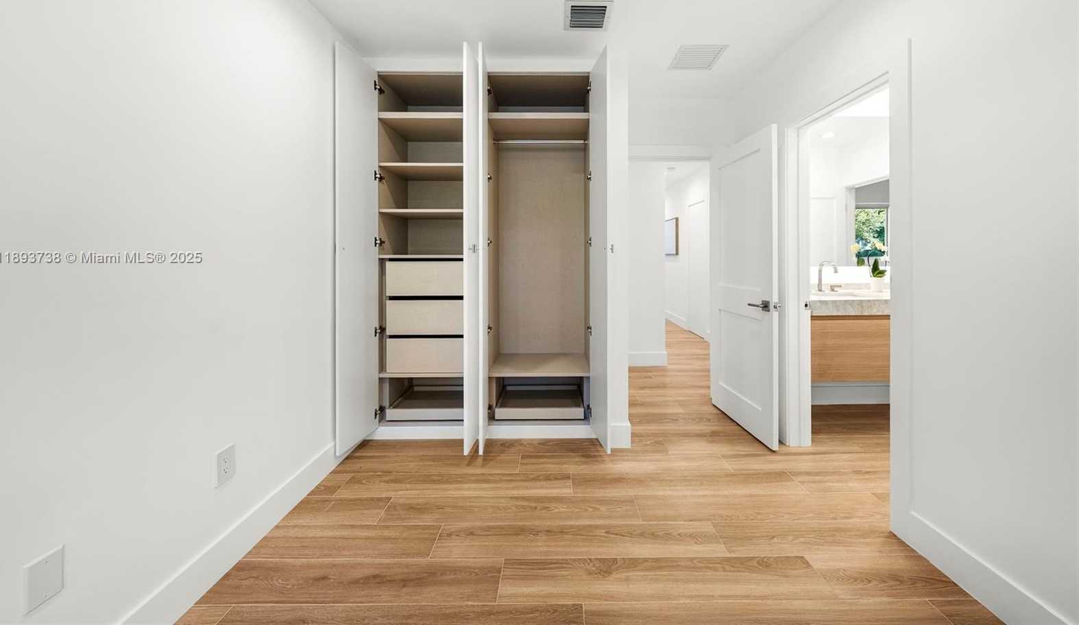 Small Image of 6951 SOUTH WEST 134TH ST, Pinecrest Number 48