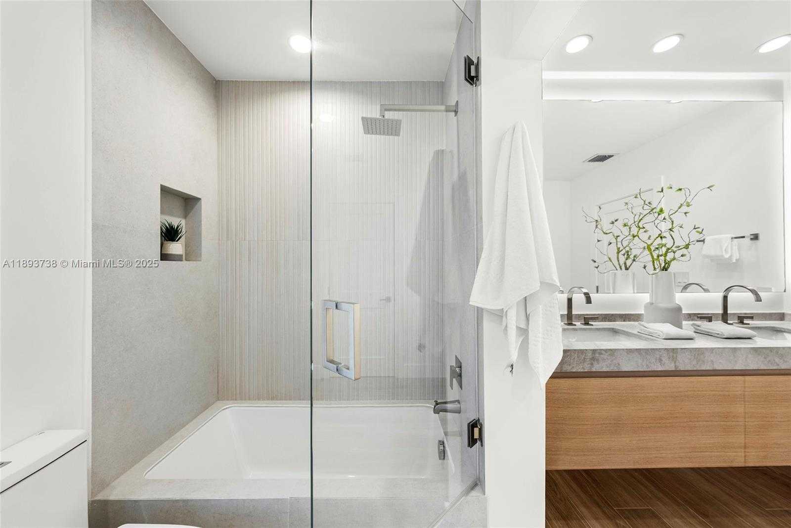Small Image of 6951 SOUTH WEST 134TH ST, Pinecrest Number 51