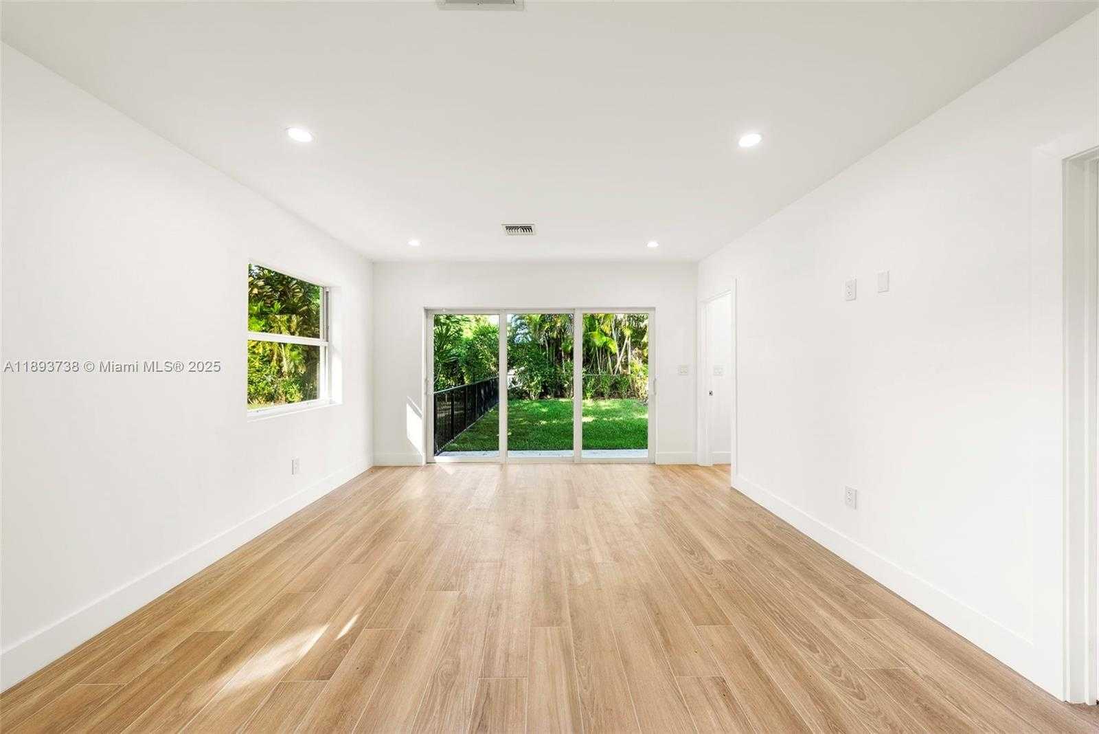 Small Image of 6951 SOUTH WEST 134TH ST, Pinecrest Number 53