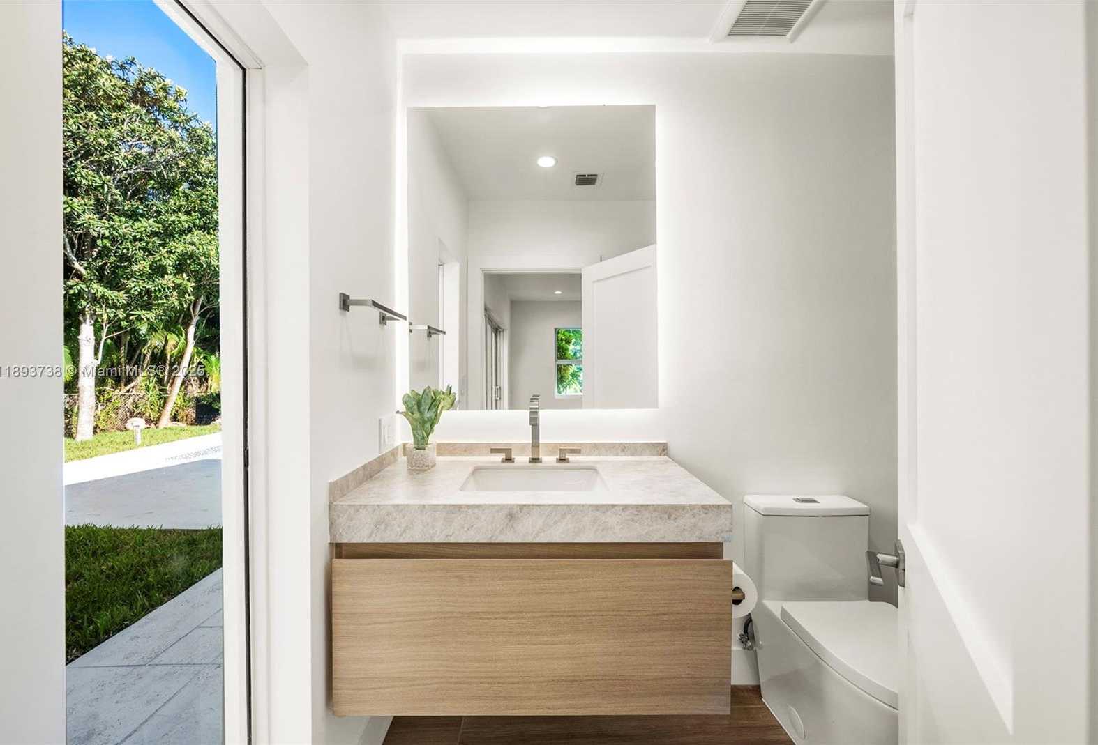 Small Image of 6951 SOUTH WEST 134TH ST, Pinecrest Number 59