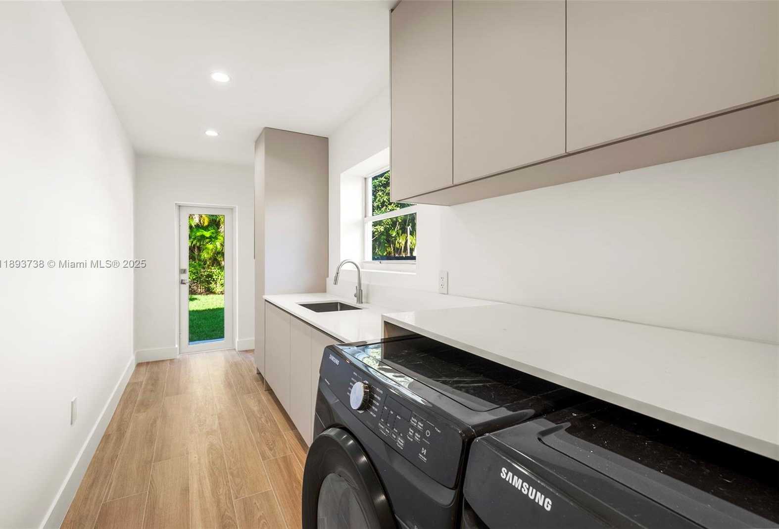 Small Image of 6951 SOUTH WEST 134TH ST, Pinecrest Number 62