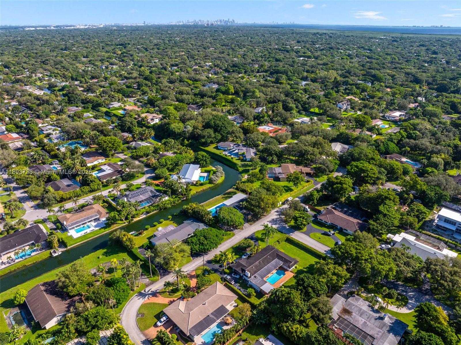 Small Image of 6951 SOUTH WEST 134TH ST, Pinecrest Number 89