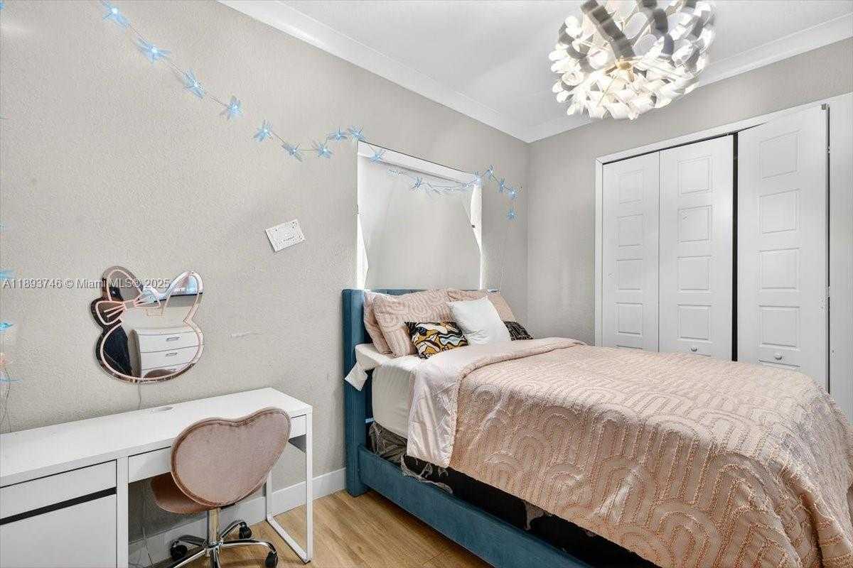 Small Image of 19200 BELVIEW DR, Cutler Bay Number 32