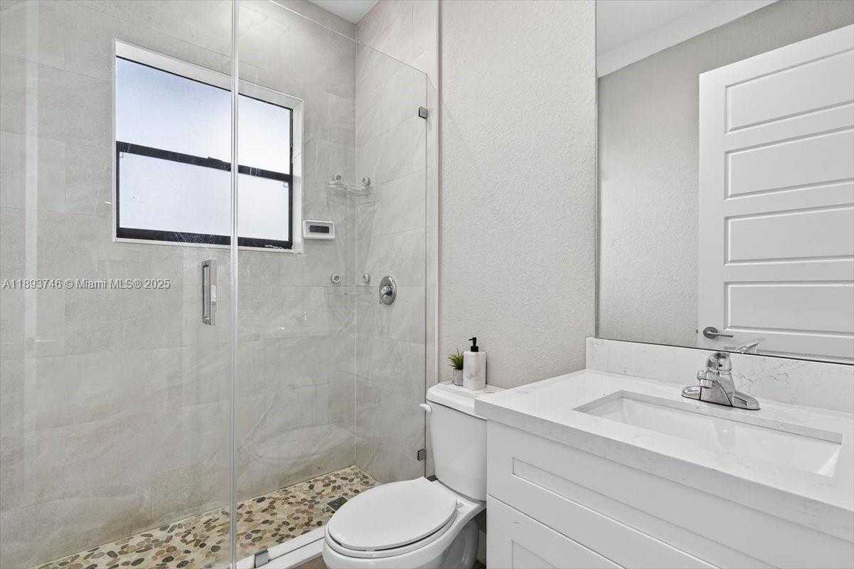 Small Image of 19200 BELVIEW DR, Cutler Bay Number 33
