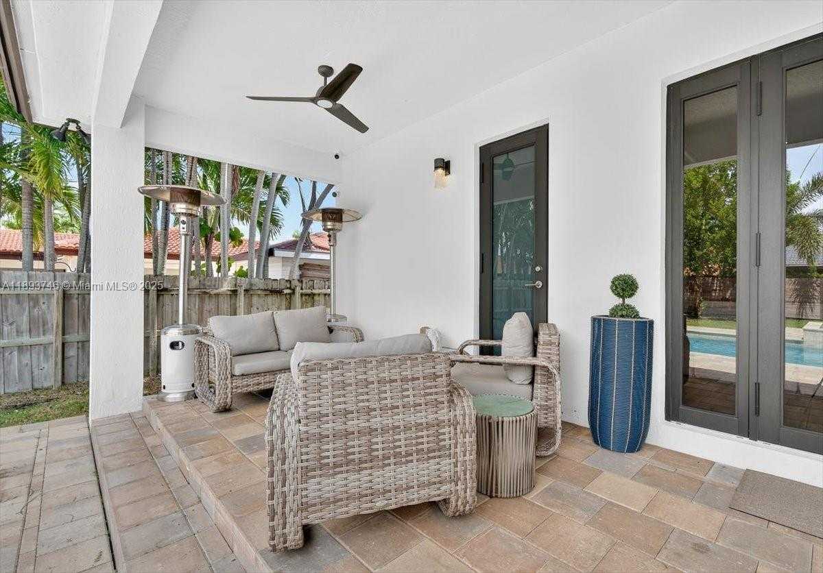 Small Image of 19200 BELVIEW DR, Cutler Bay Number 44