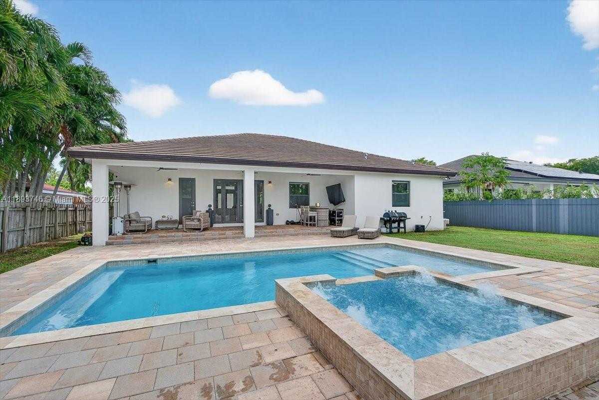 Small Image of 19200 BELVIEW DR, Cutler Bay Number 54