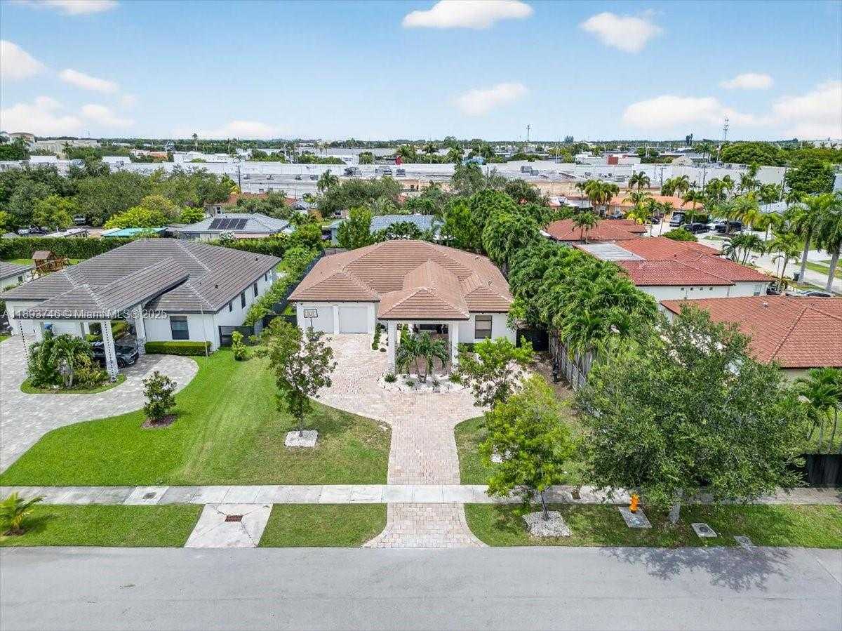 Small Image of 19200 BELVIEW DR, Cutler Bay Number 60