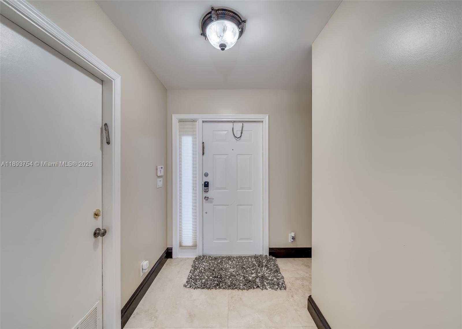Small Image of 5032 SOUTH WEST 34TH TER, Hollywood Number 6