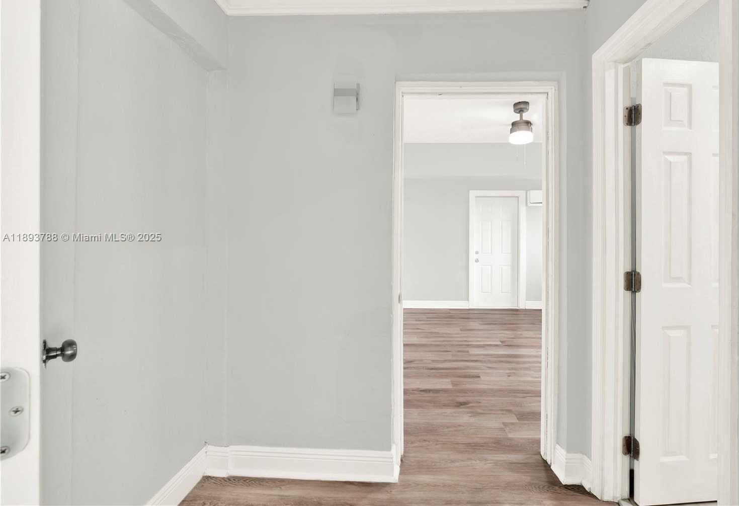 Small Image of 7932 MERIDIAN ST, Miramar Number 13