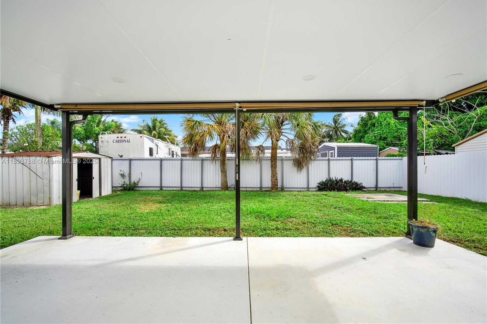 Small Image of 7932 MERIDIAN ST, Miramar Number 22