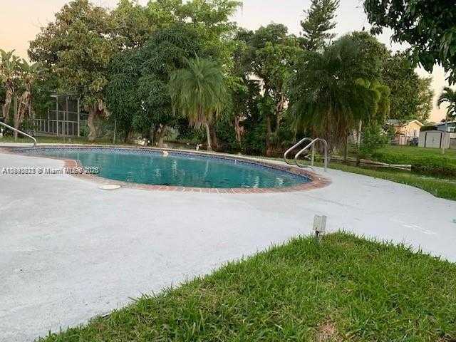 Small Image of 6520 KIMBERLY BLVD, North Lauderdale Number 2