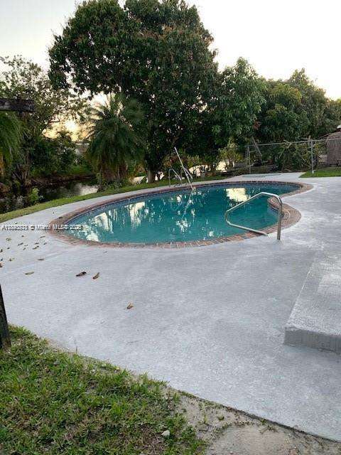 Small Image of 6520 KIMBERLY BLVD, North Lauderdale Number 3