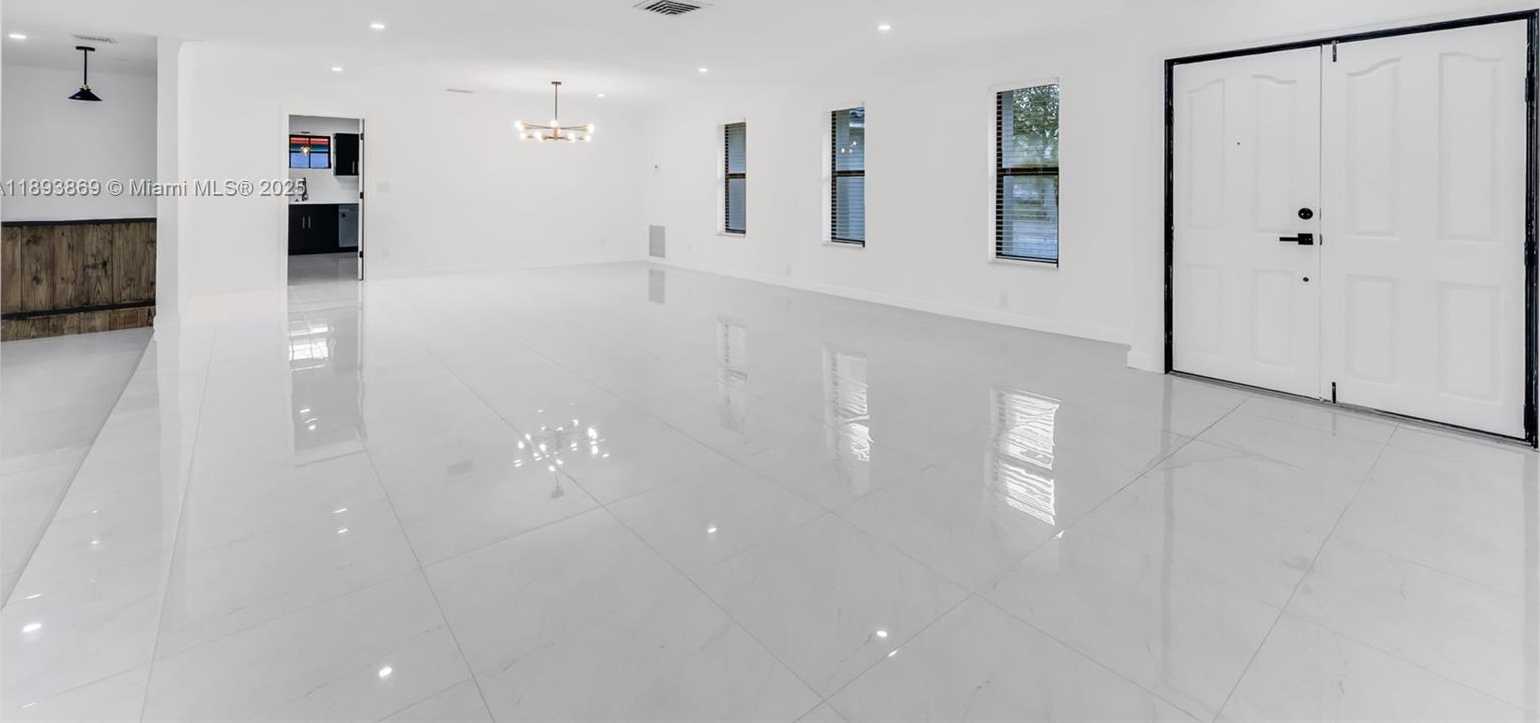 Small Image of 5526 PLUNKETT ST, Hollywood Number 18