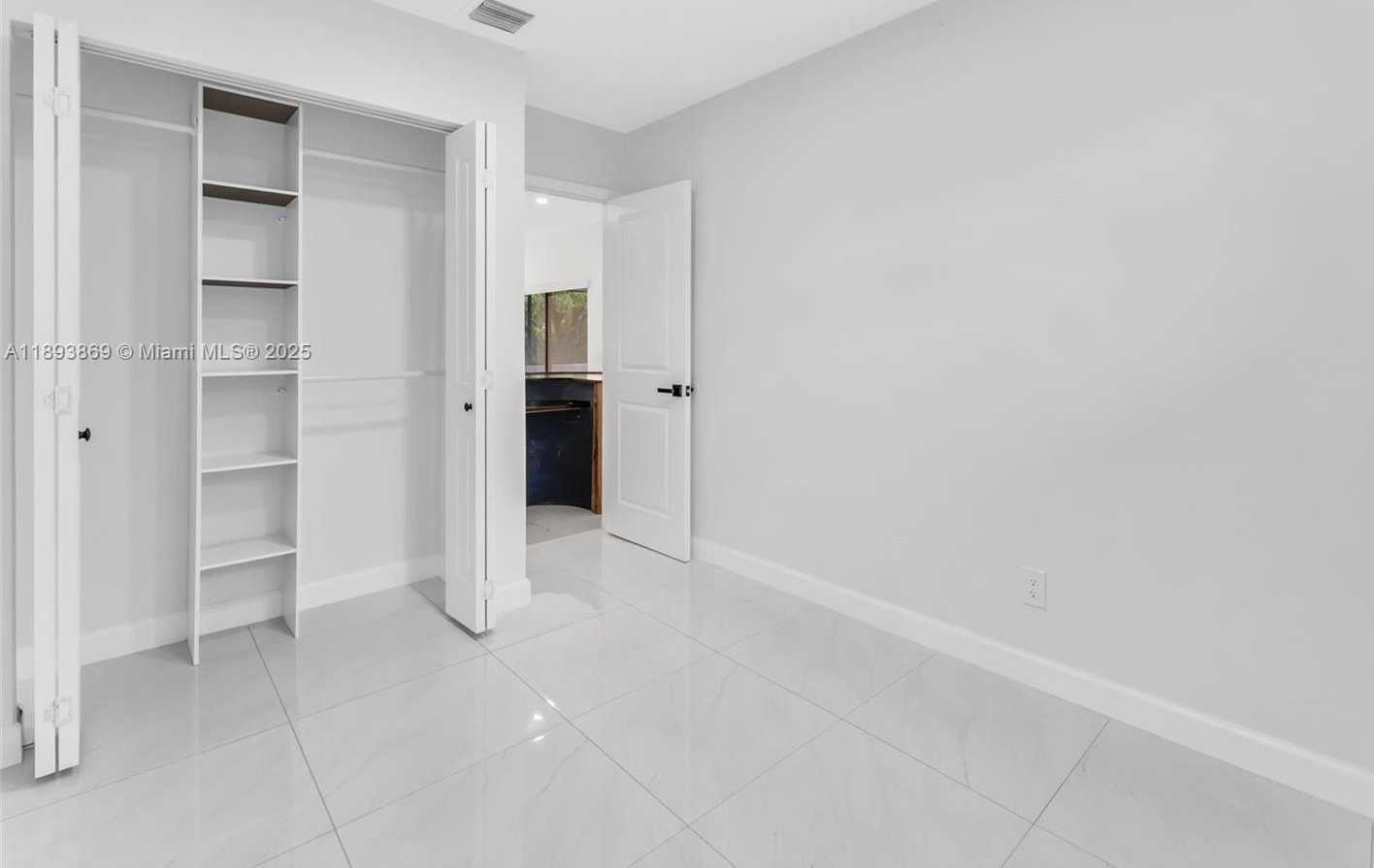 Small Image of 5526 PLUNKETT ST, Hollywood Number 25