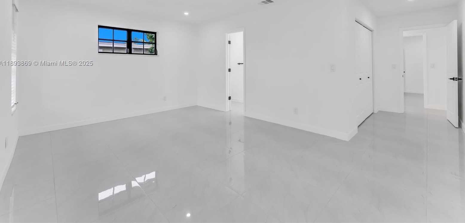 Small Image of 5526 PLUNKETT ST, Hollywood Number 27