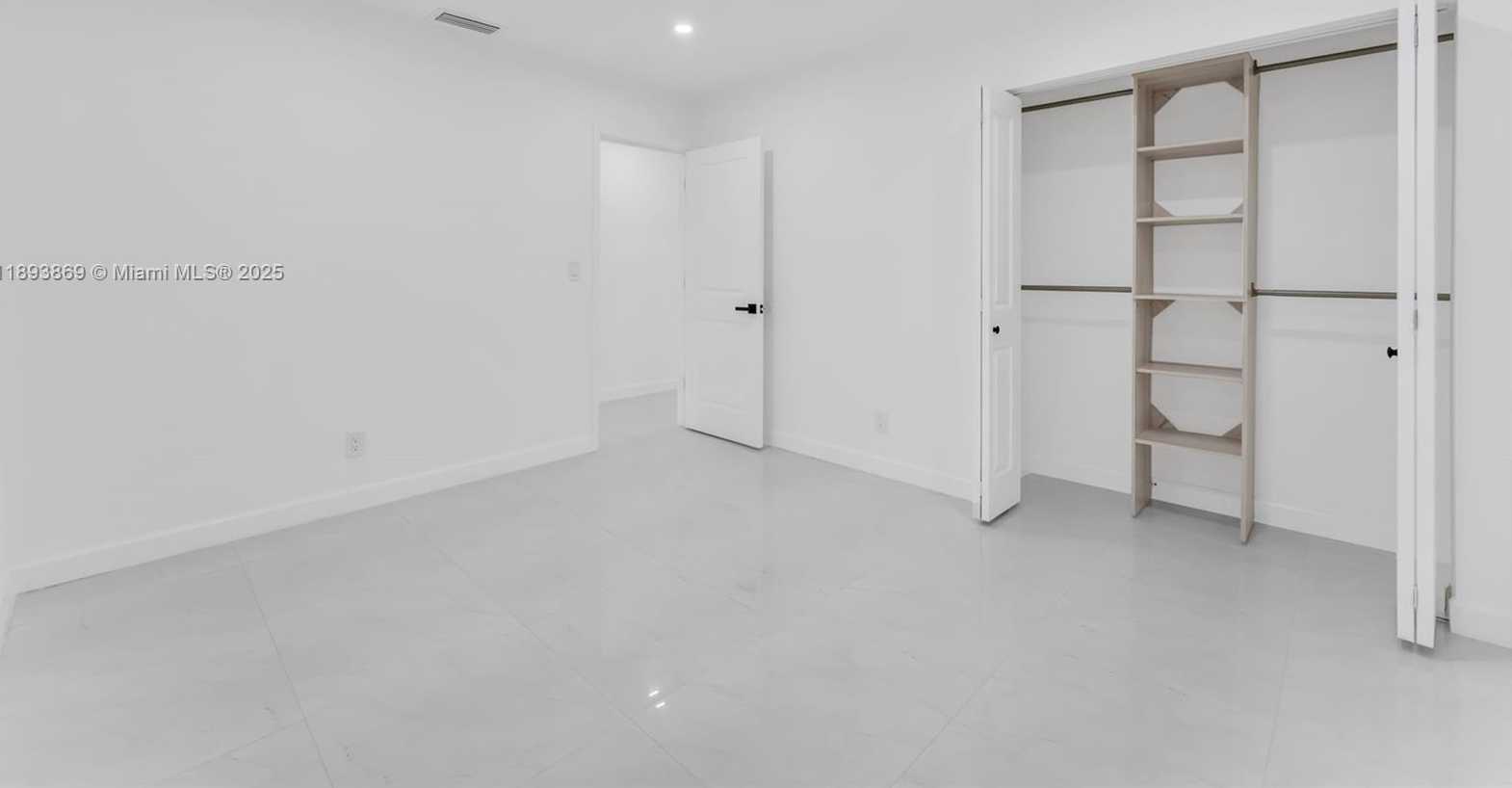 Small Image of 5526 PLUNKETT ST, Hollywood Number 37