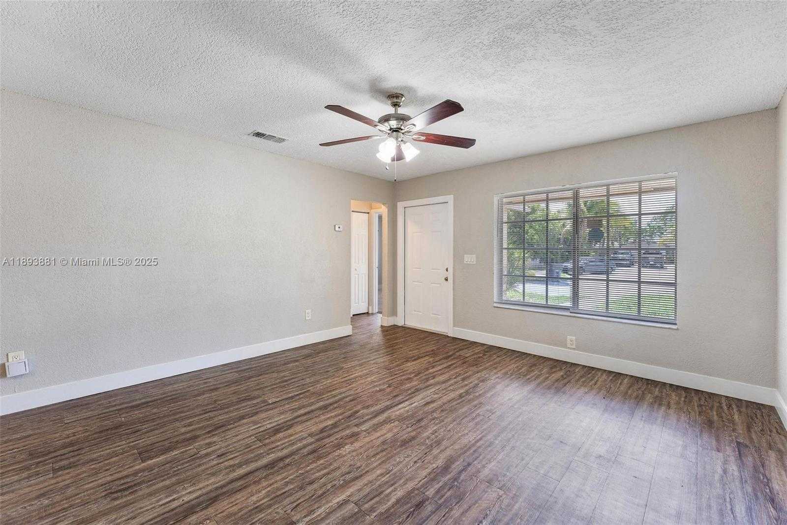Small Image of 22123 SOUTH WEST 62ND CT, Boca Raton Number 15