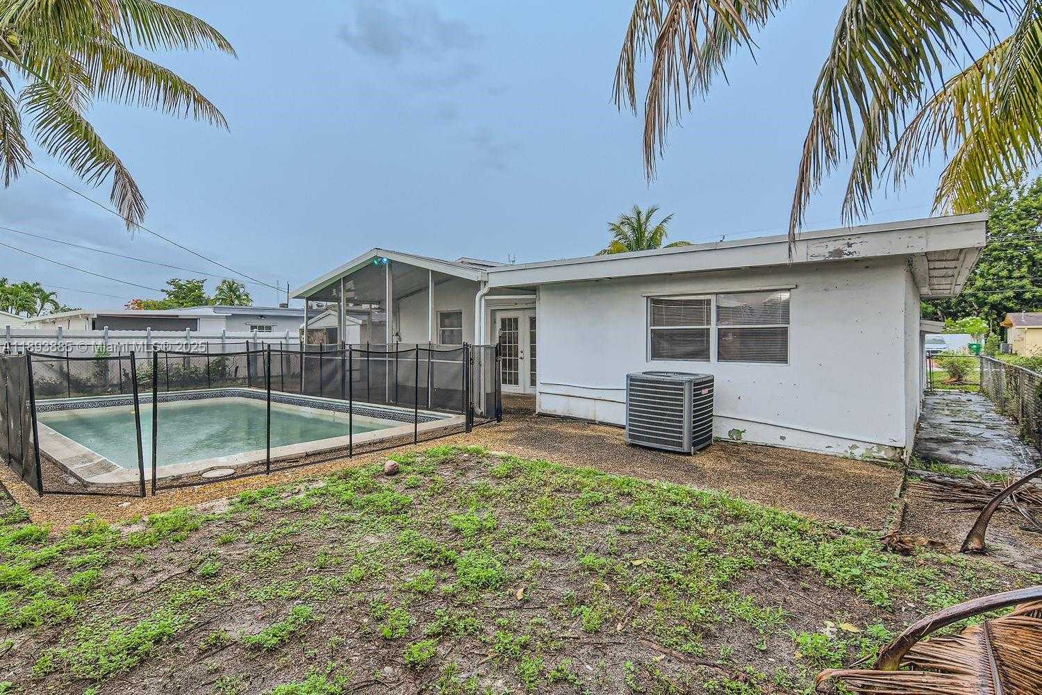 Small Image of 7521 GRANADA BLVD, Miramar Number 22