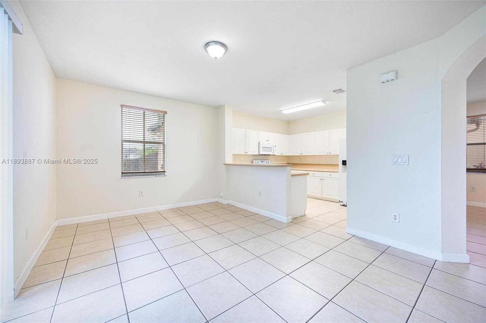 Small Image of 2884 SOUTH EAST 2ND DR, Homestead Number 11