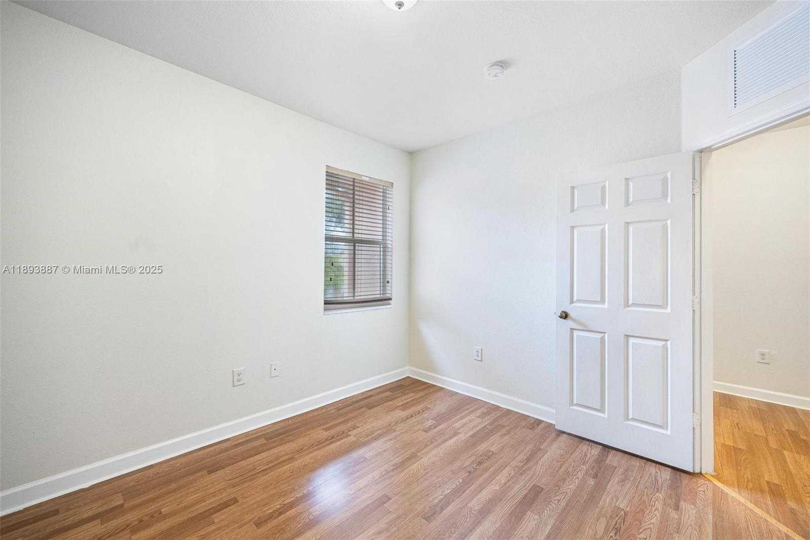 Small Image of 2884 SOUTH EAST 2ND DR, Homestead Number 13