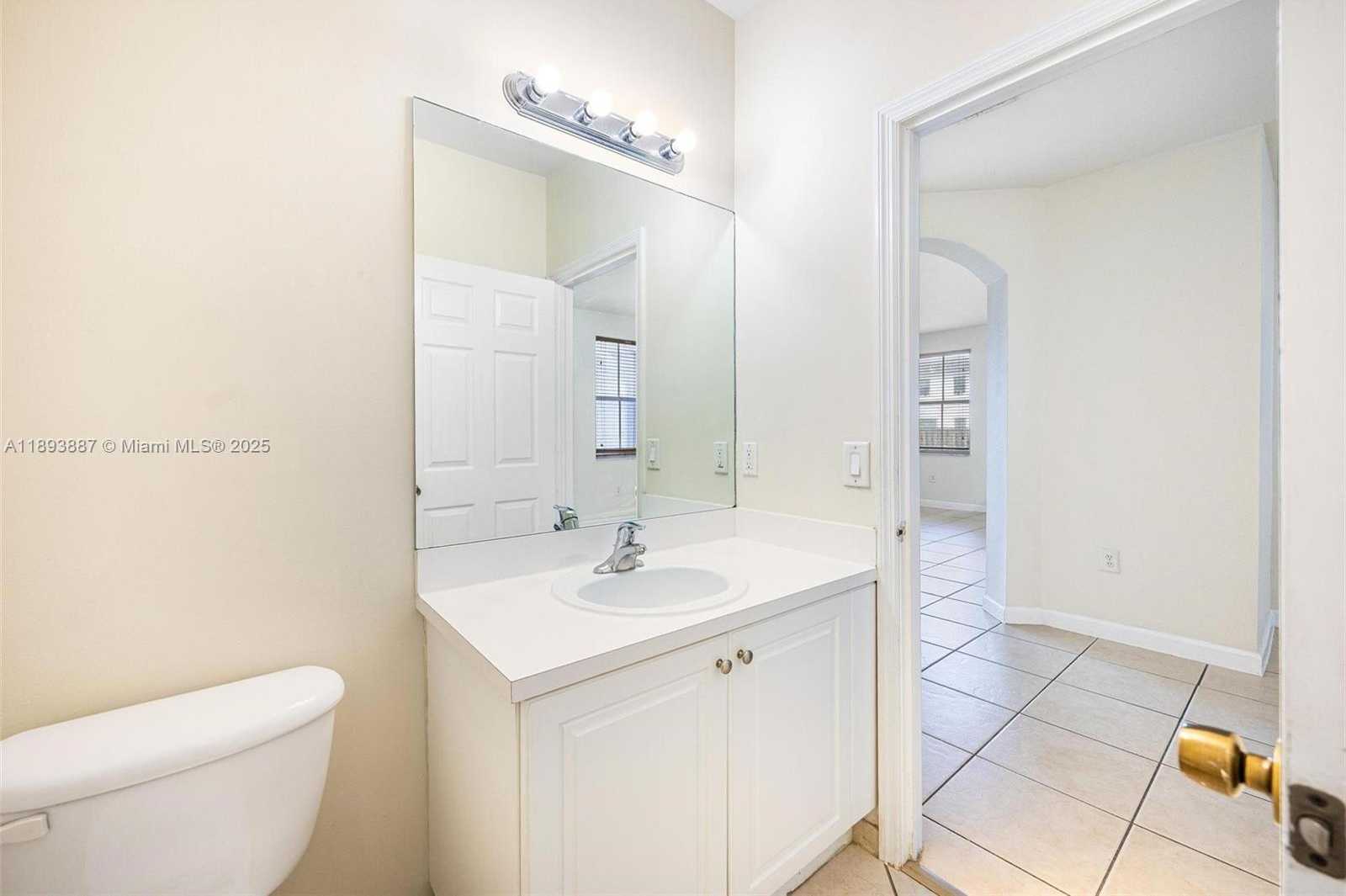 Small Image of 2884 SOUTH EAST 2ND DR, Homestead Number 16