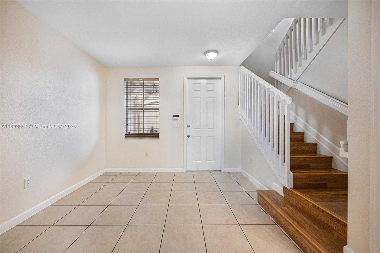 Small Image of 2884 SOUTH EAST 2ND DR, Homestead Number 2