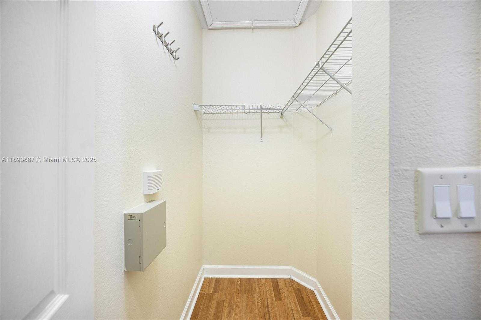 Small Image of 2884 SOUTH EAST 2ND DR, Homestead Number 22