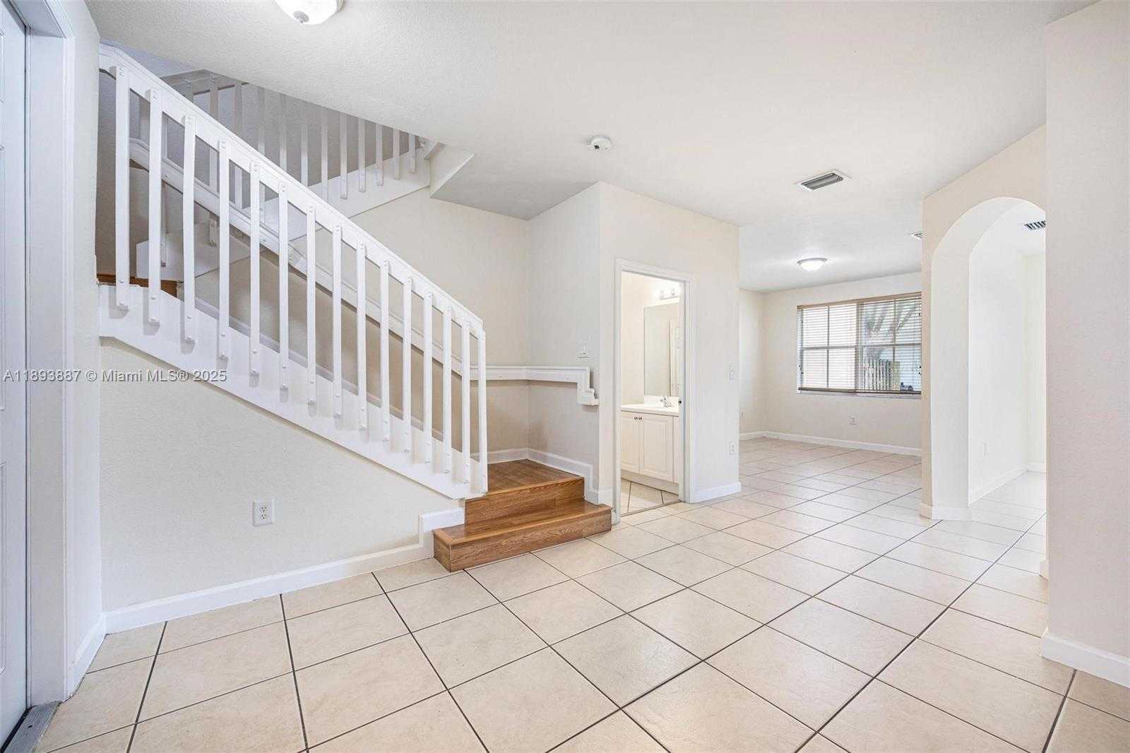 Small Image of 2884 SOUTH EAST 2ND DR, Homestead Number 24