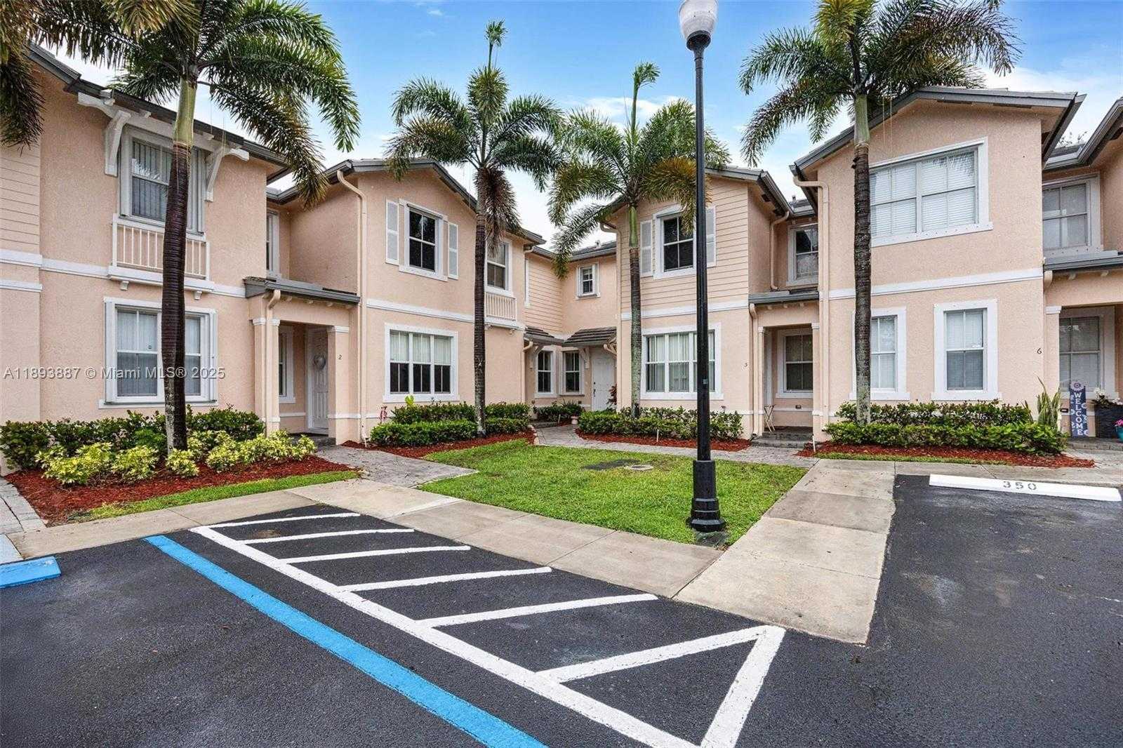 Small Image of 2884 SOUTH EAST 2ND DR, Homestead Number 25
