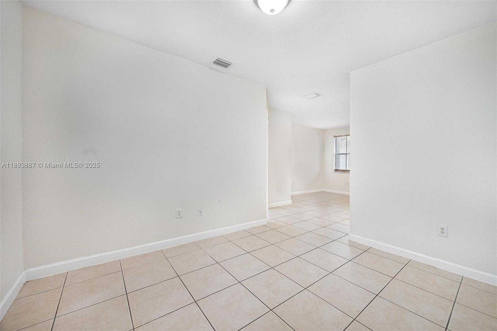 Small Image of 2884 SOUTH EAST 2ND DR, Homestead Number 28