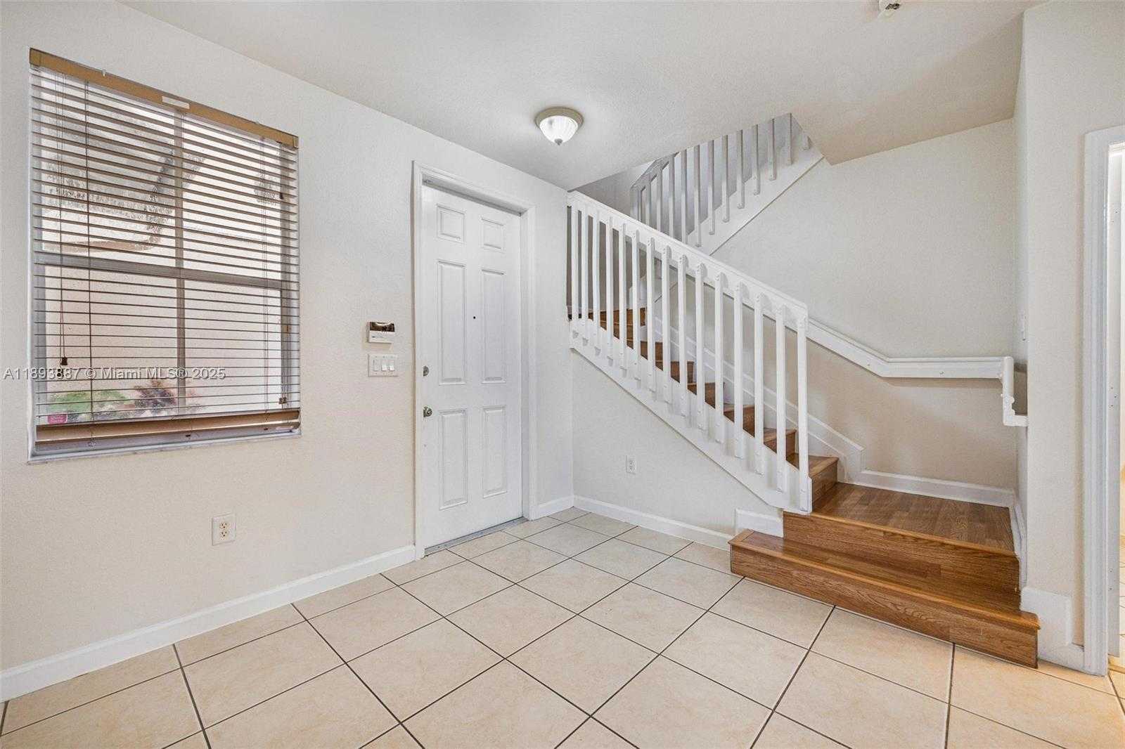 Small Image of 2884 SOUTH EAST 2ND DR, Homestead Number 3