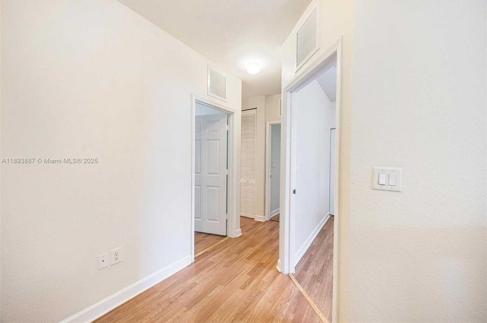 Small Image of 2884 SOUTH EAST 2ND DR, Homestead Number 31