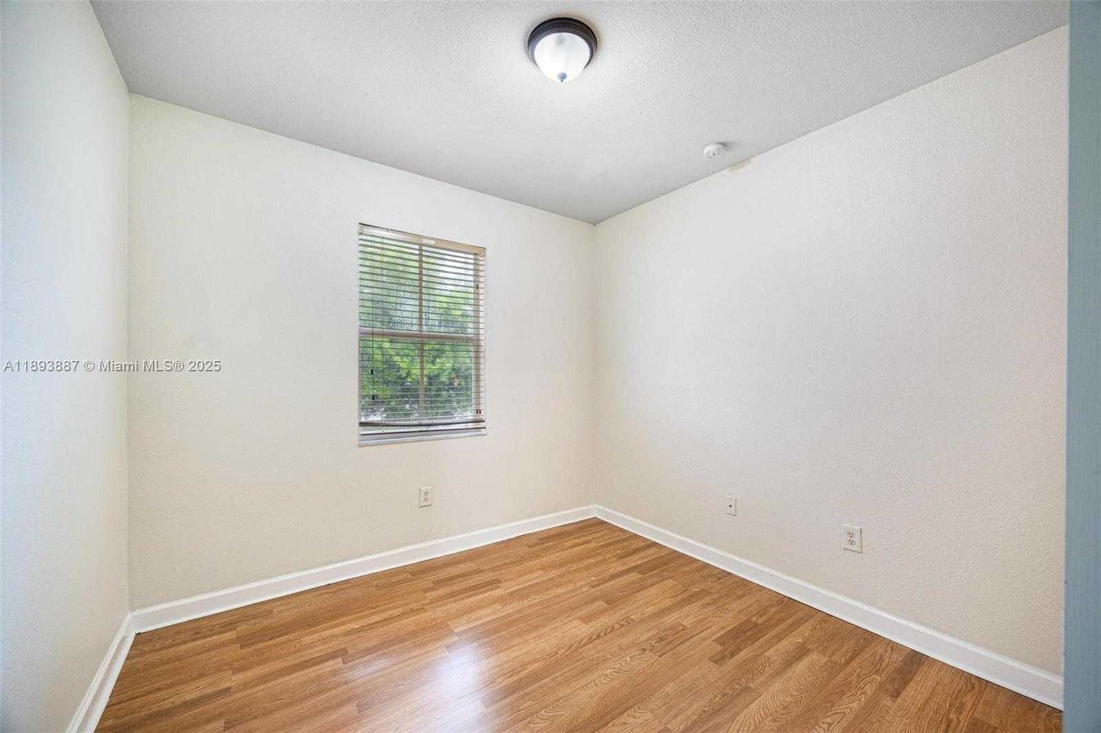 Small Image of 2884 SOUTH EAST 2ND DR, Homestead Number 34