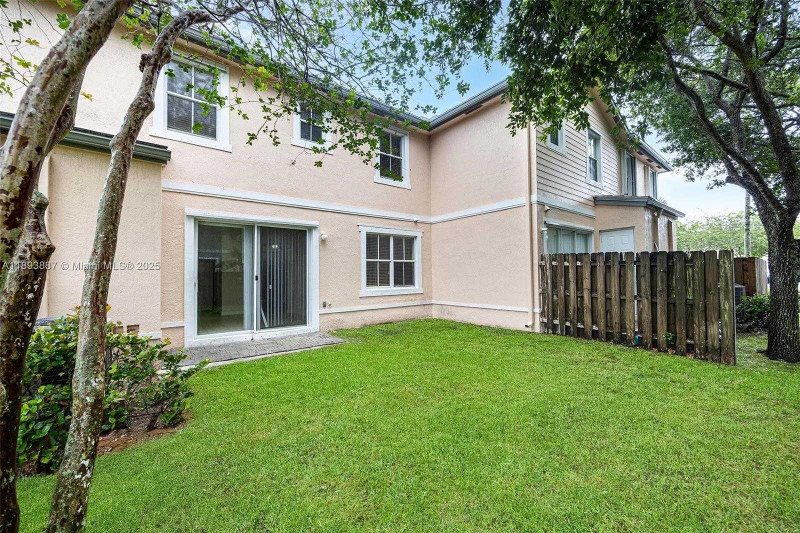 Small Image of 2884 SOUTH EAST 2ND DR, Homestead Number 38