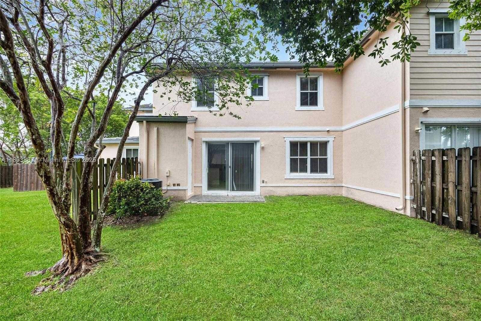 Small Image of 2884 SOUTH EAST 2ND DR, Homestead Number 39