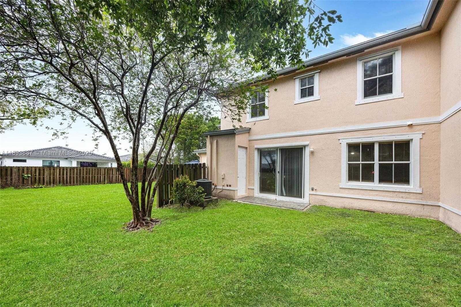 Small Image of 2884 SOUTH EAST 2ND DR, Homestead Number 40