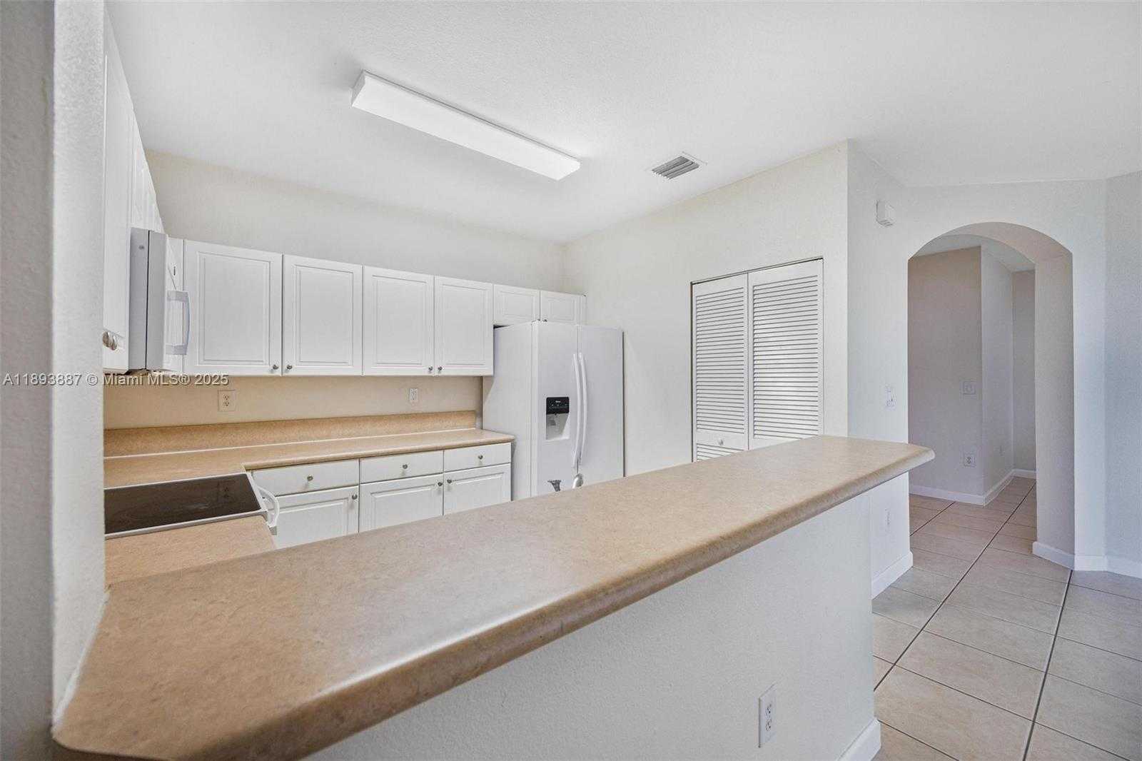 Small Image of 2884 SOUTH EAST 2ND DR, Homestead Number 5