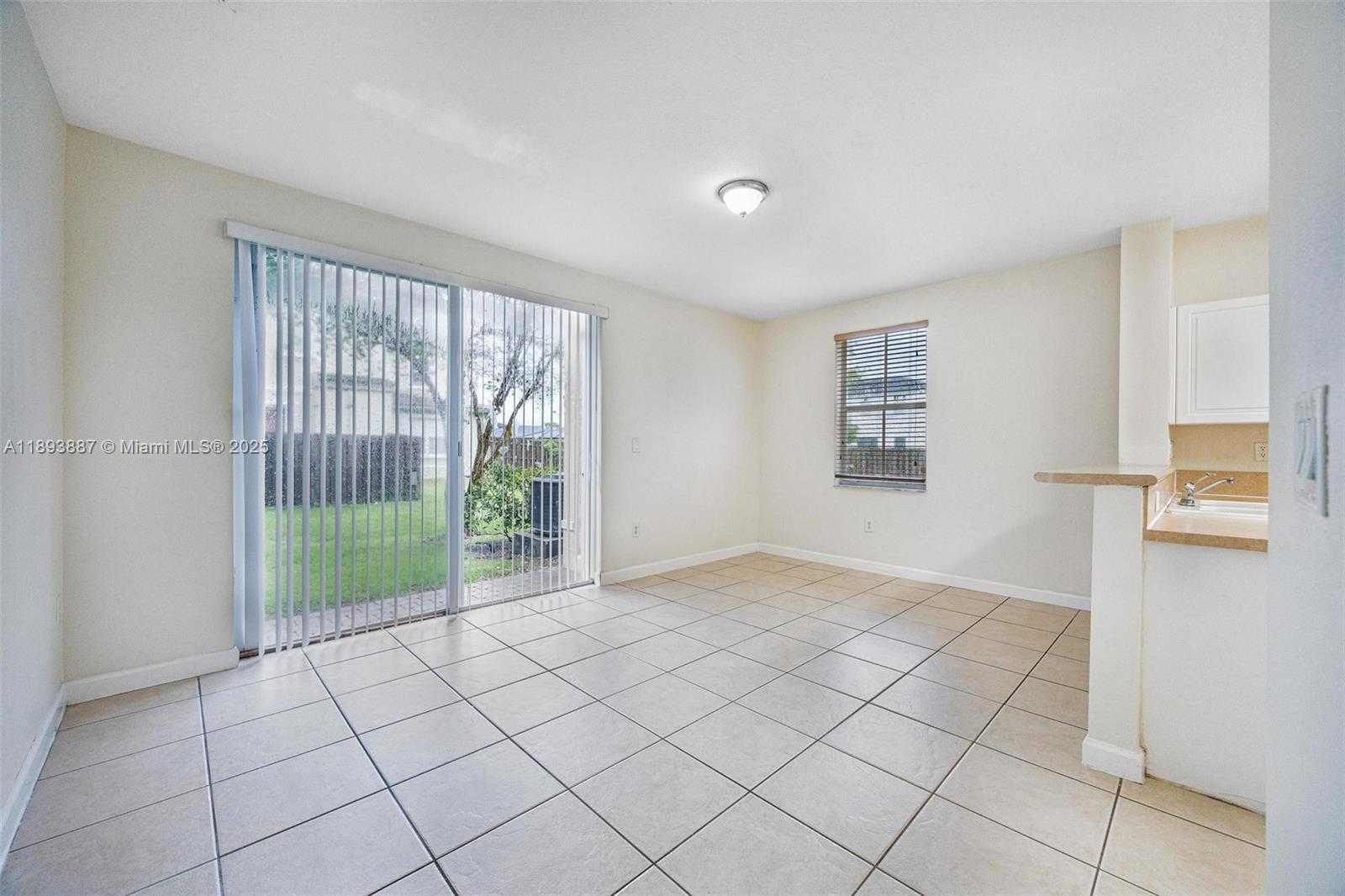 Small Image of 2884 SOUTH EAST 2ND DR, Homestead Number 9