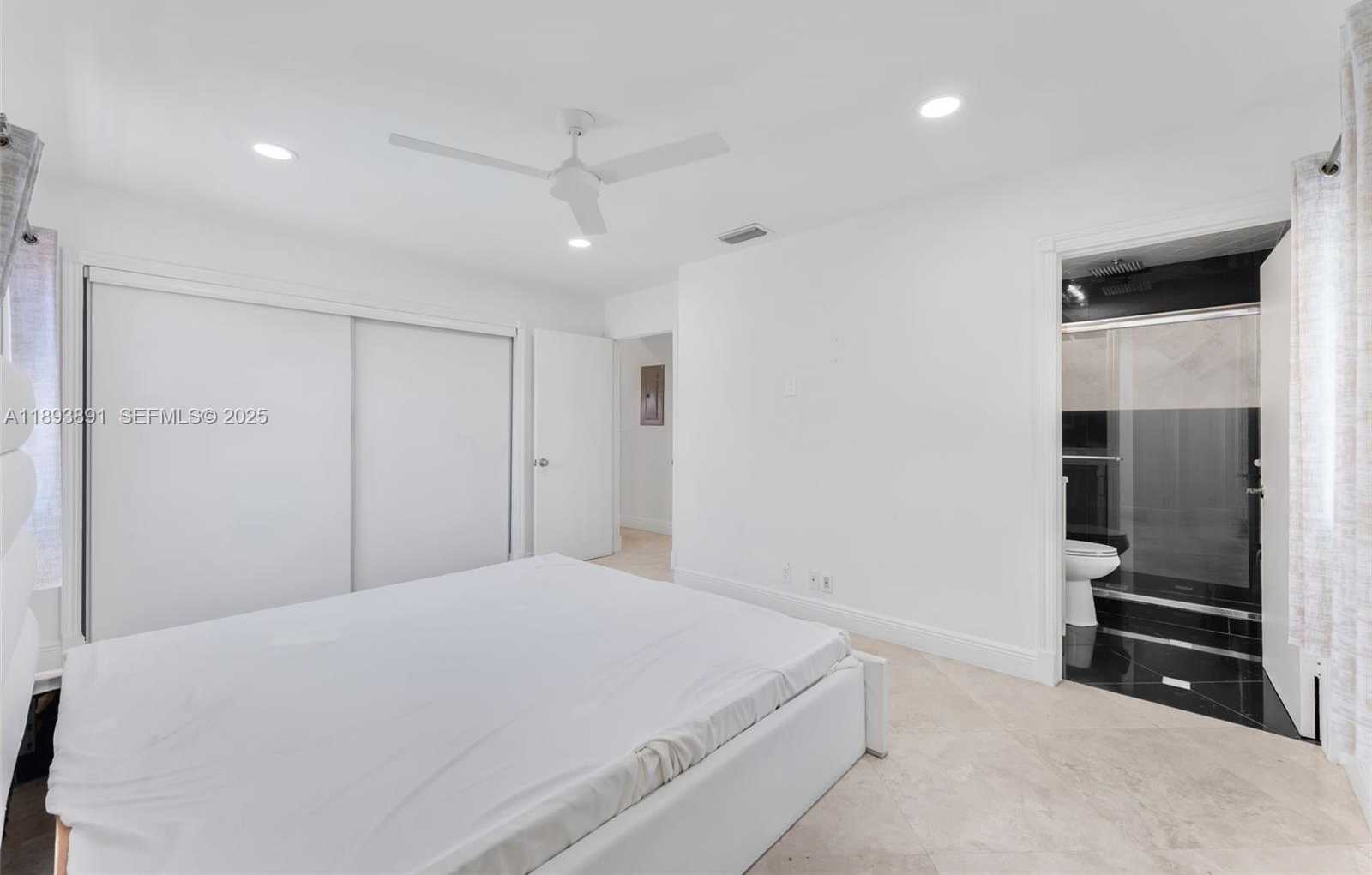 Small Image of 9801 RIDGECREEK RD, Boca Raton Number 24