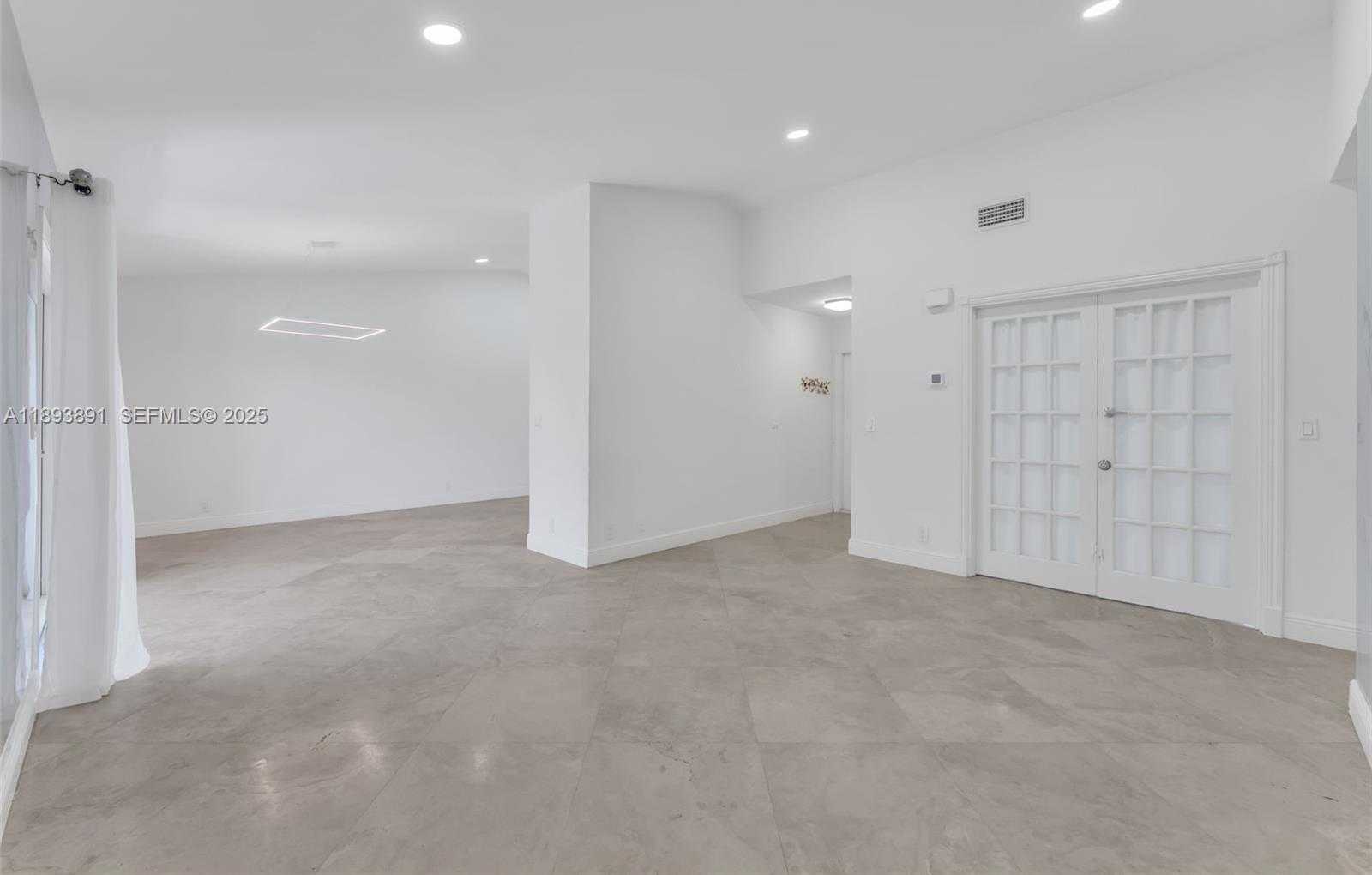 Small Image of 9801 RIDGECREEK RD, Boca Raton Number 26