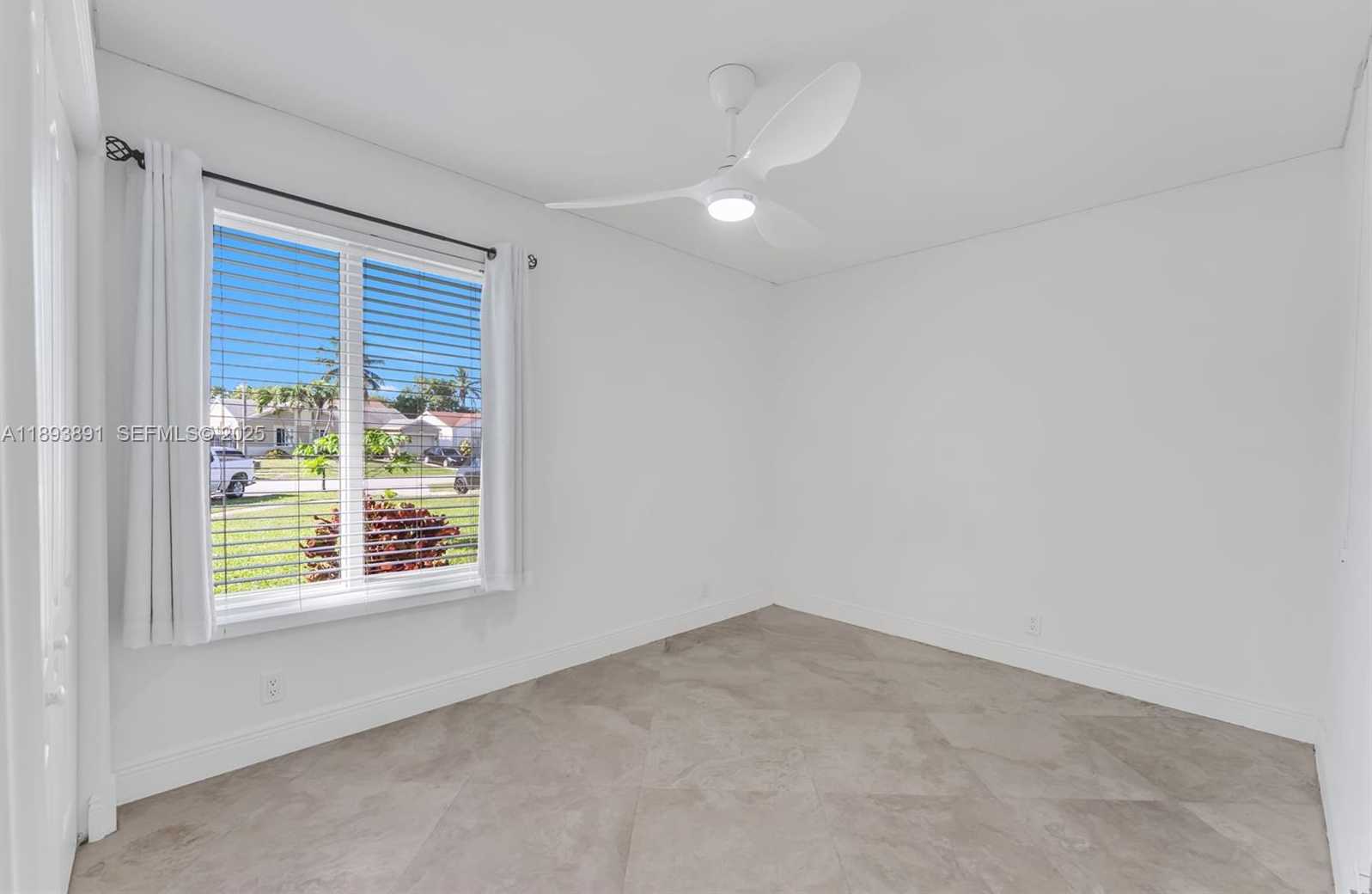 Small Image of 9801 RIDGECREEK RD, Boca Raton Number 29