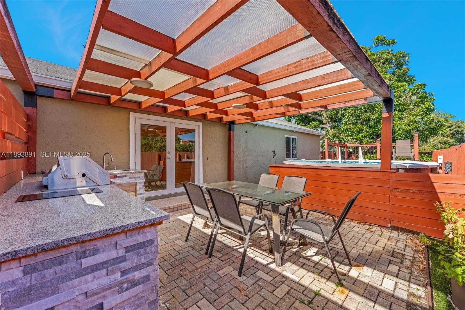 Small Image of 9801 RIDGECREEK RD, Boca Raton Number 40