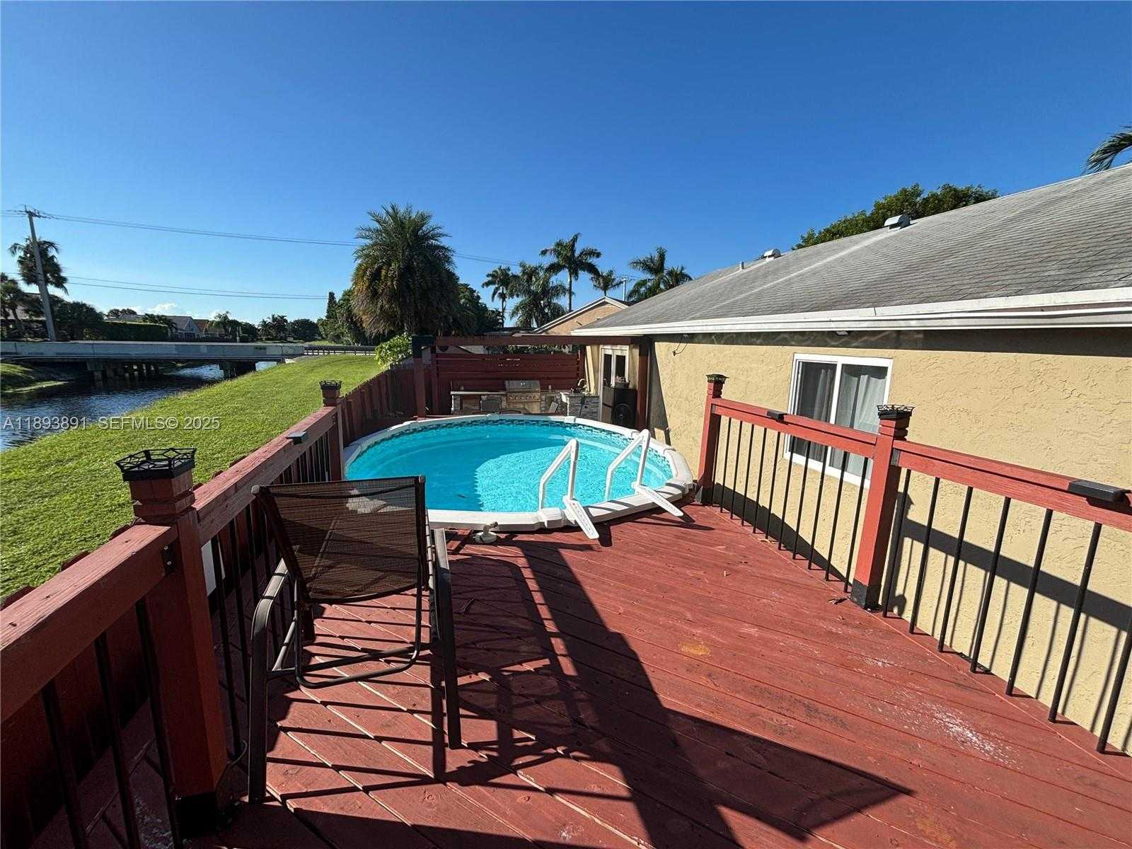 Small Image of 9801 RIDGECREEK RD, Boca Raton Number 44