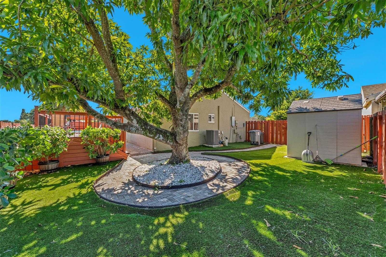 Small Image of 9801 RIDGECREEK RD, Boca Raton Number 46