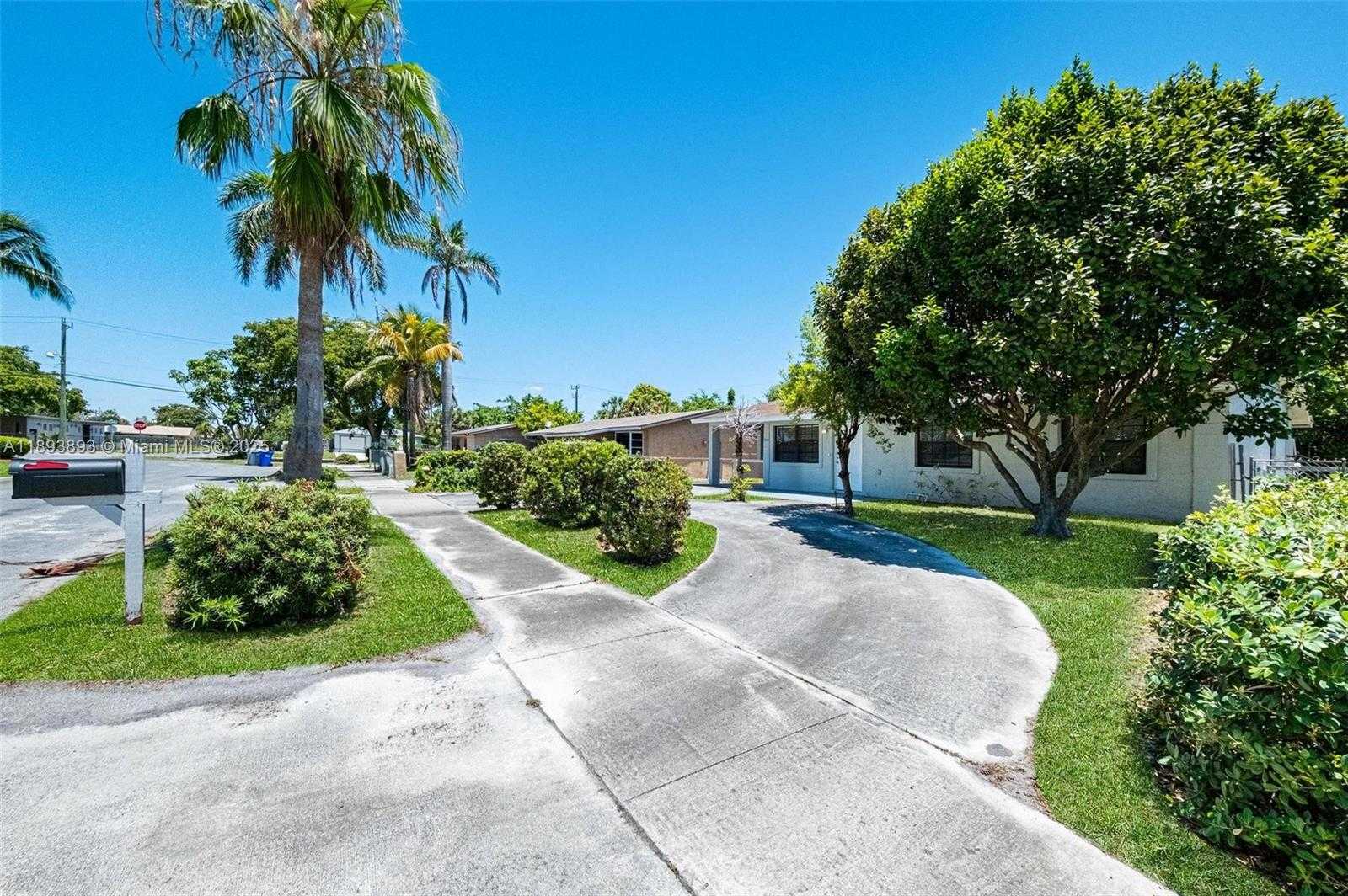 Small Image of 540 NORTH WEST 7TH TER, Pompano Beach Number 3