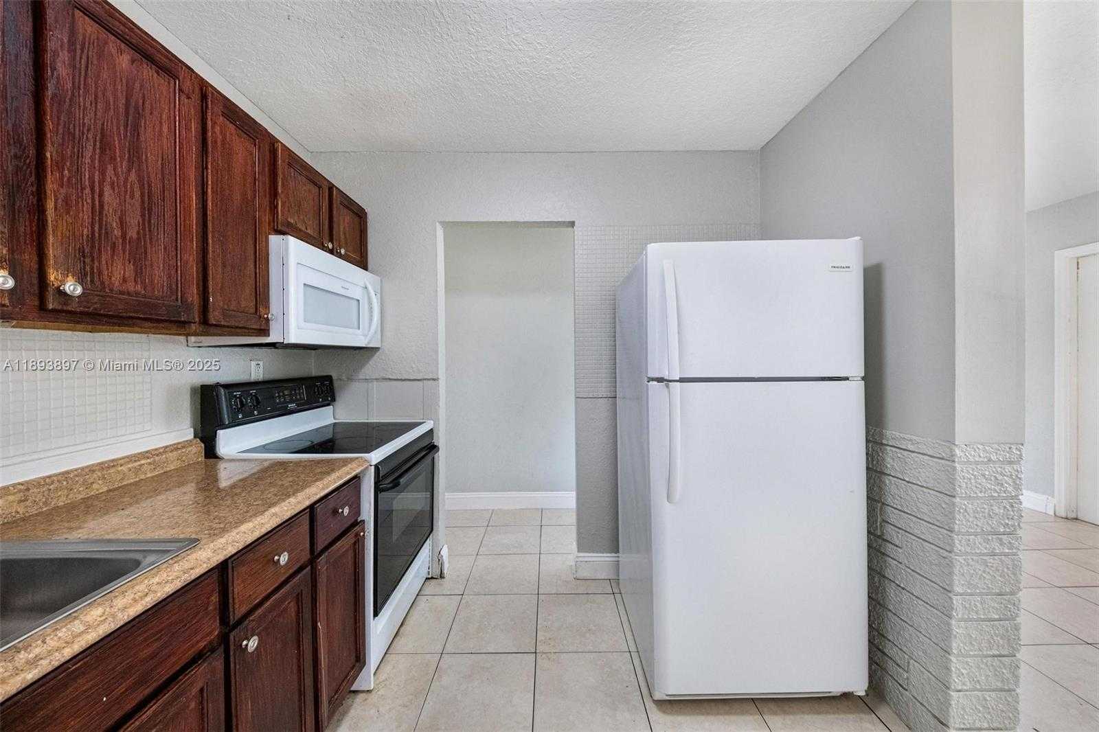 Small Image of 3231 NORTH WEST 18TH CT, Lauderhill Number 7